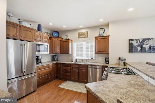 217 WEATHERFIELD PL, Lancaster, PA 17603