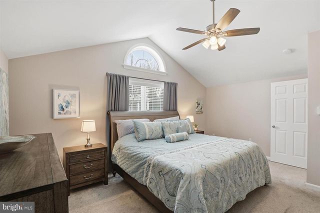 217 WEATHERFIELD PL, Lancaster, PA 17603