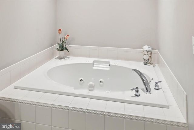 217 WEATHERFIELD PL, Lancaster, PA 17603