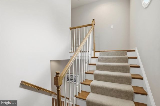 217 WEATHERFIELD PL, Lancaster, PA 17603