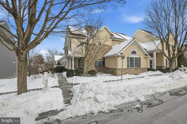 217 WEATHERFIELD PL, Lancaster, PA 17603