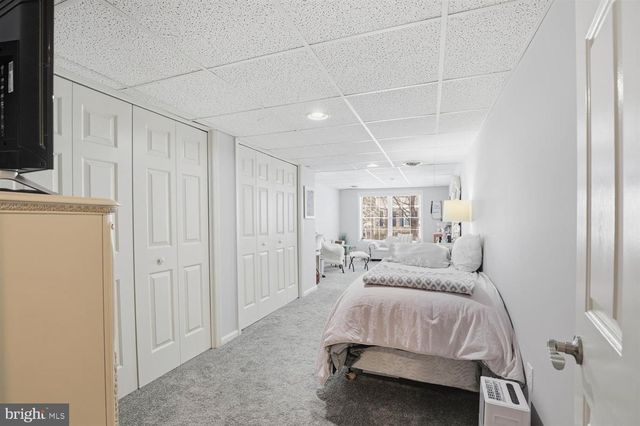 217 WEATHERFIELD PL, Lancaster, PA 17603