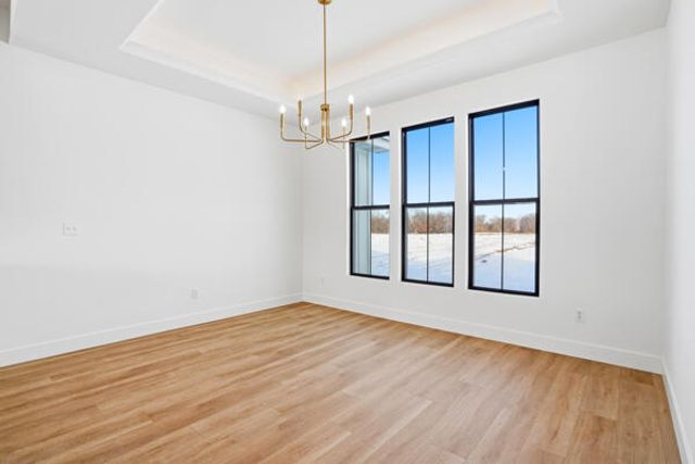 10750 E ROBERTS LN, Centralia, MO 65240