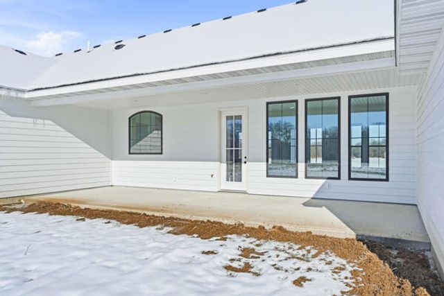 10750 E ROBERTS LN, Centralia, MO 65240