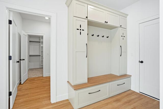 10750 E ROBERTS LN, Centralia, MO 65240