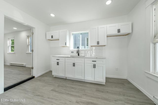 24 Slater Street, Amsterdam, NY 12010