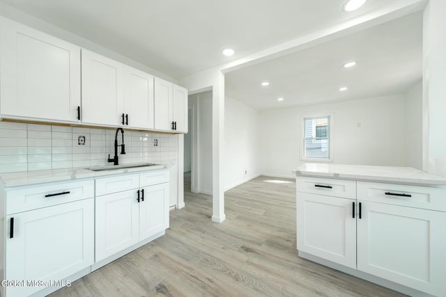 24 Slater Street, Amsterdam, NY 12010