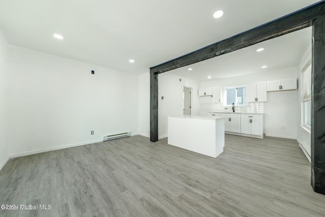 24 Slater Street, Amsterdam, NY 12010