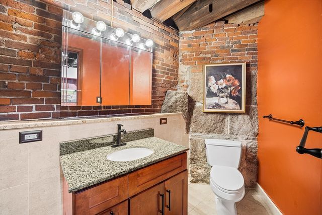 120 Fulton St DE, Boston, MA 02109