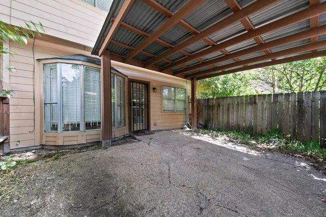 7700 Creekbend Drive 78, Houston, TX 77071