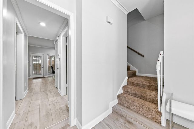 7700 Creekbend Drive 78, Houston, TX 77071