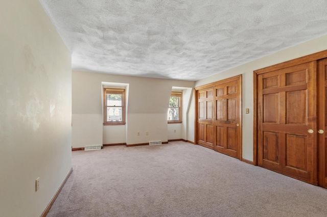 895 Wellman Avenue 895, Chelmsford, MA 01863