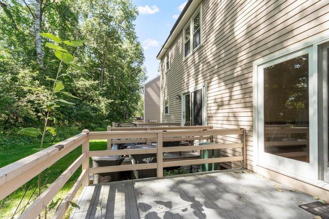 895 Wellman Avenue 895, Chelmsford, MA 01863