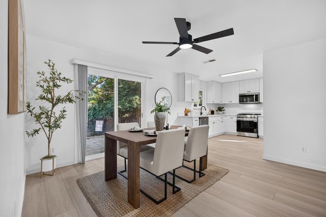 5900 Rich Hill Dr, Orangevale, CA 95662