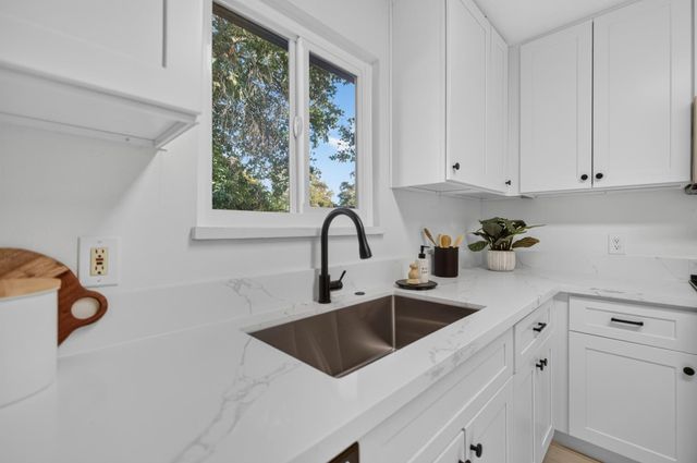 5900 Rich Hill Dr, Orangevale, CA 95662