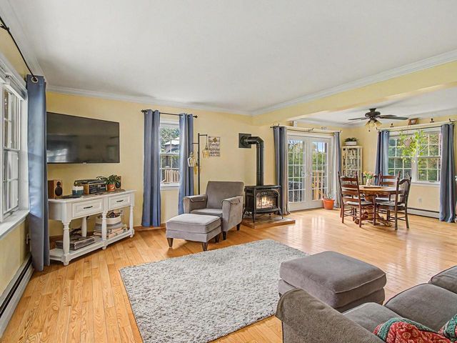 6 June Way, Milton, VT 05468