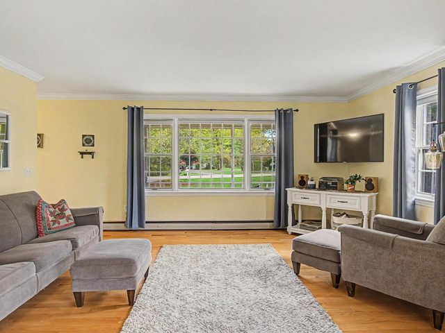 6 June Way, Milton, VT 05468