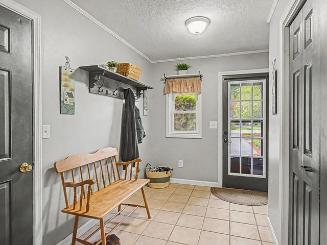 6 June Way, Milton, VT 05468