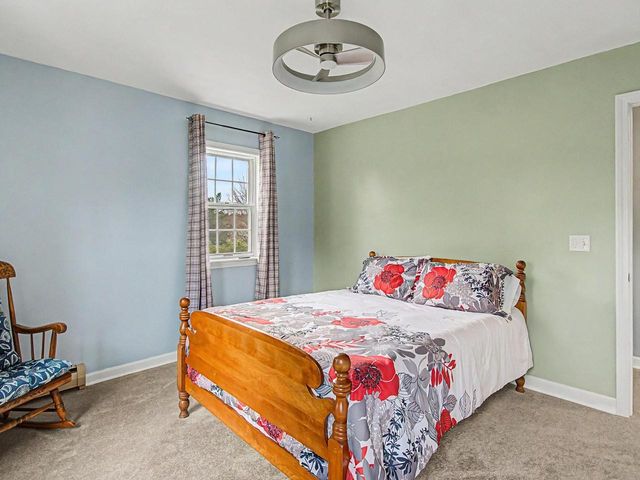 6 June Way, Milton, VT 05468