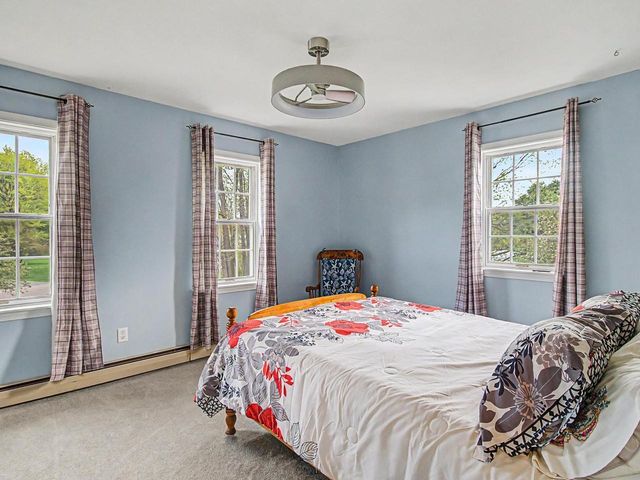 6 June Way, Milton, VT 05468