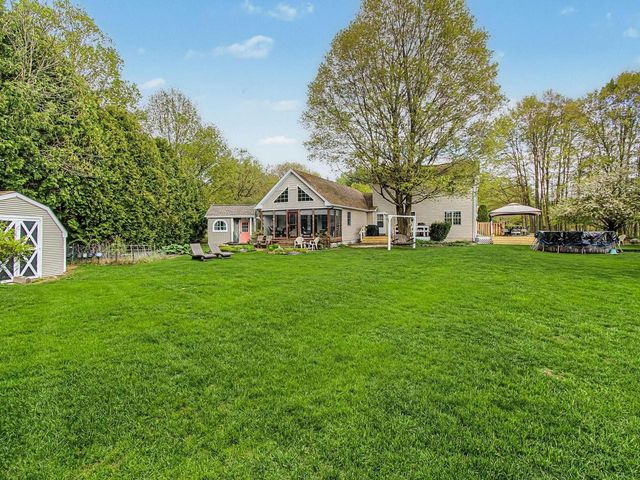 6 June Way, Milton, VT 05468