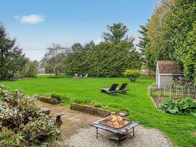 6 June Way, Milton, VT 05468