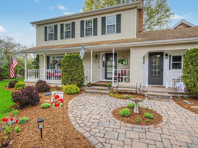 6 June Way, Milton, VT 05468