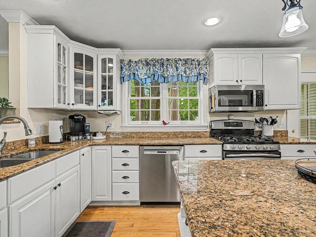 6 June Way, Milton, VT 05468
