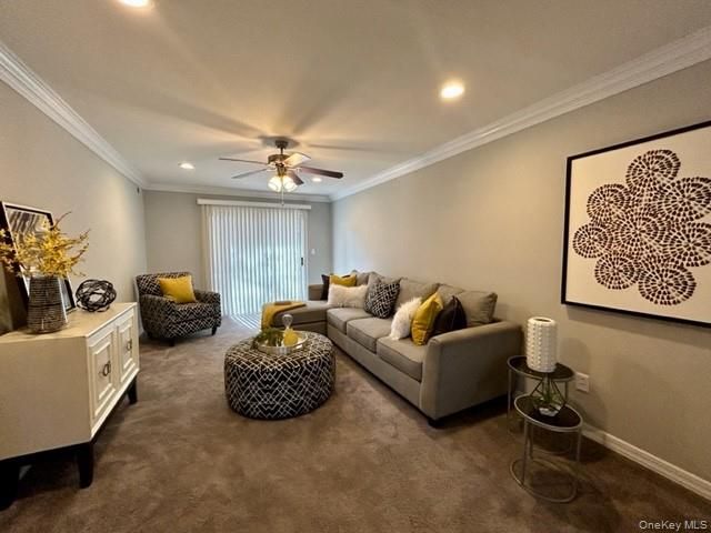 6 Midship Lane 7-06, Patchogue, NY 11772