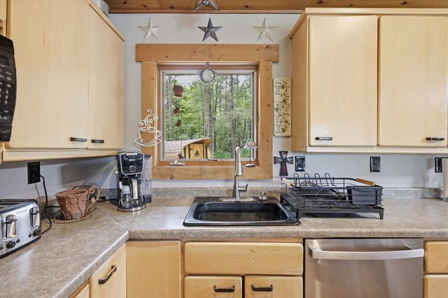 2016 Rice Lake Road, Duluth, MN 55811