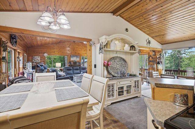 2016 Rice Lake Road, Duluth, MN 55811