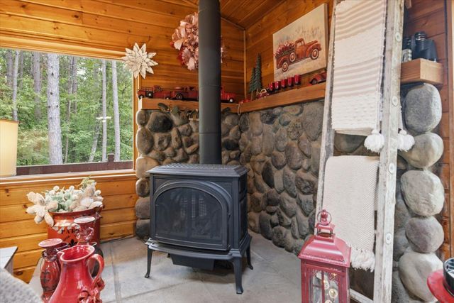 2016 Rice Lake Road, Duluth, MN 55811