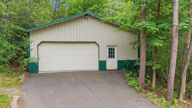 2016 Rice Lake Road, Duluth, MN 55811