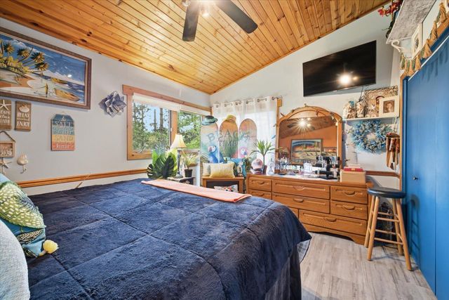 2016 Rice Lake Road, Duluth, MN 55811