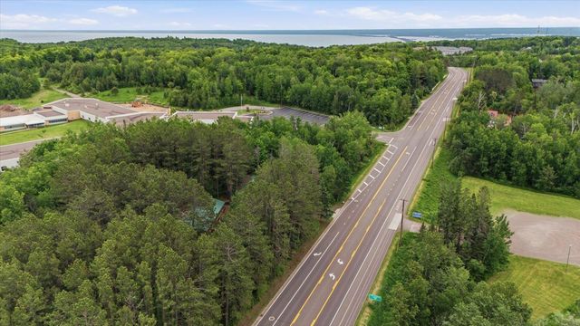 2016 Rice Lake Road, Duluth, MN 55811