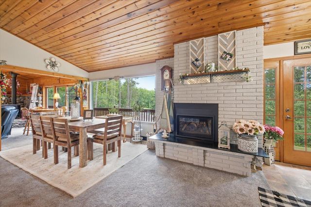 2016 Rice Lake Road, Duluth, MN 55811