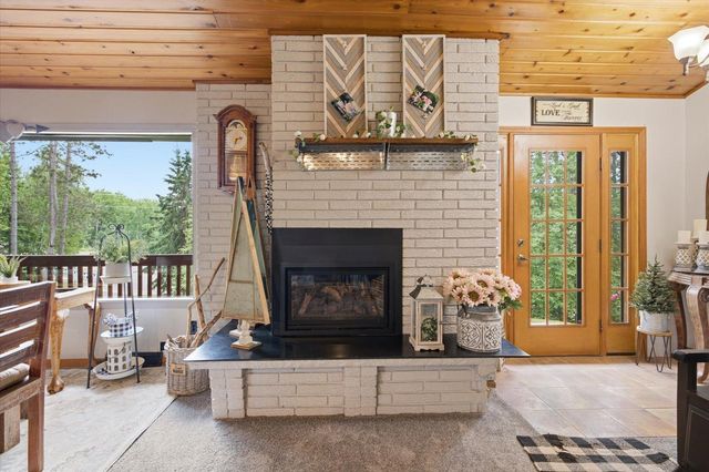 2016 Rice Lake Road, Duluth, MN 55811