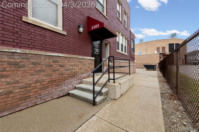 3505 Biddle Avenue, Wyandotte, MI 48192