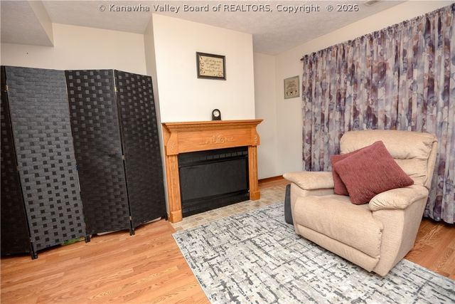 410 Carriage Way, Hurricane, WV 25526