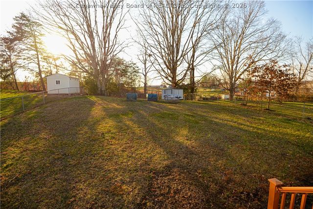 410 Carriage Way, Hurricane, WV 25526