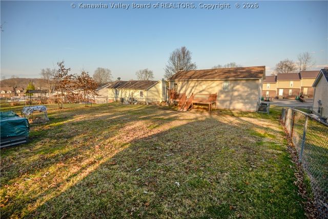 410 Carriage Way, Hurricane, WV 25526