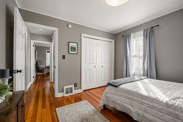 5352 Knox Avenue S, Minneapolis, MN 55419