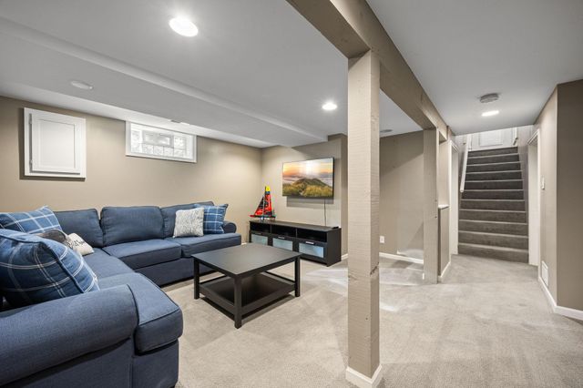 5352 Knox Avenue S, Minneapolis, MN 55419