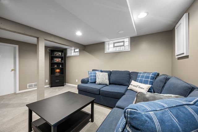 5352 Knox Avenue S, Minneapolis, MN 55419