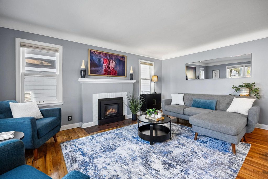 5352 Knox Avenue S, Minneapolis, MN 55419