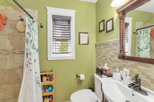 1816 River St, Boston, MA 02136