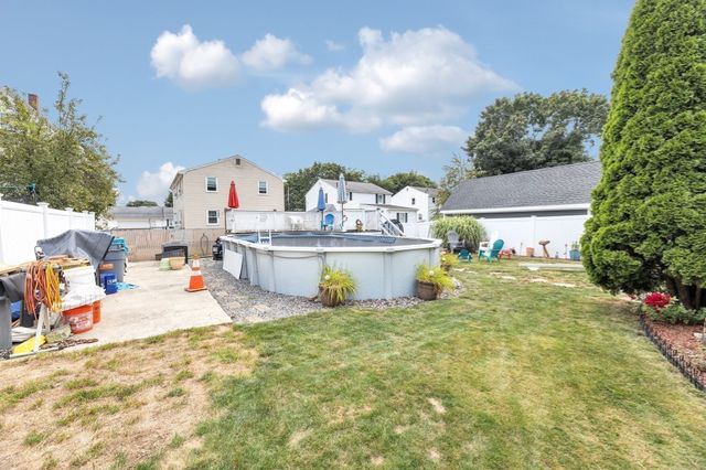 1816 River St, Boston, MA 02136