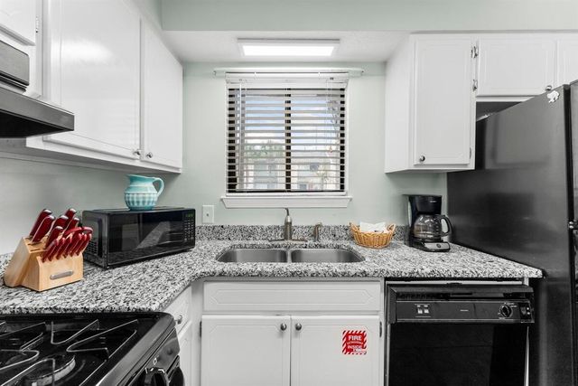 201 Robin Lane, Panama City Beach, FL 32407