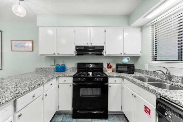 201 Robin Lane, Panama City Beach, FL 32407