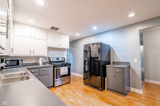 4844 E 71st Street, Indianapolis, IN 46220